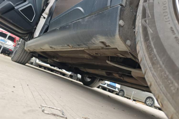 Used Bestune X40 2017 1.6L Automatic Prestige Edition Left Side Sill
