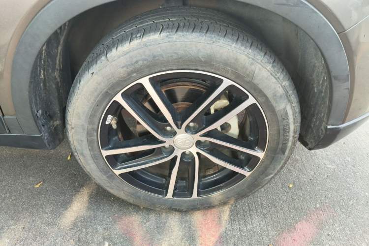Used Bestune X40 2017 1.6L Automatic Luxury Model Right Front Wheel Hub