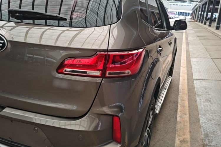 Used Bestune X40 2017 1.6L Automatic Prestige Edition Right Rear Taillight