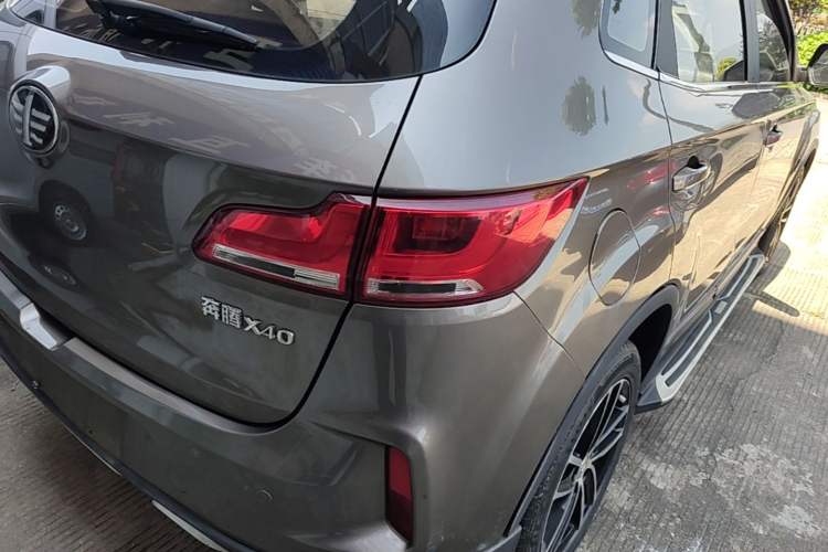 Used Bestune X40 2017 1.6L Automatic Luxury Model Right Rear Taillight