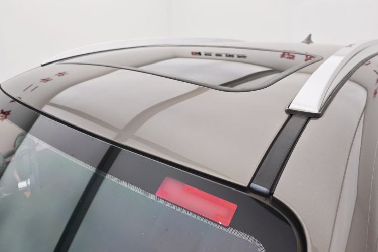 Used Bestune X40 2017 1.6L Automatic Prestige Edition Roof