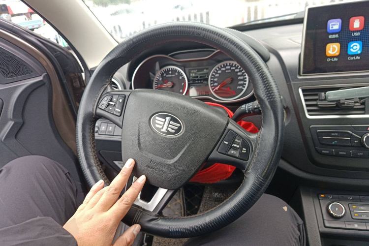 Used Bestune X40 2017 1.6L Automatic Prestige Edition Steering Wheel