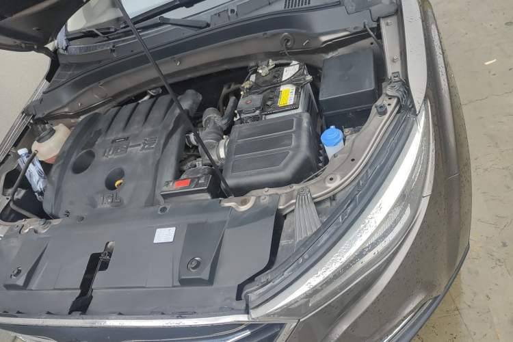 Used Bestune X40 2017 1.6L manual Comfort trim level Engine Bay Left