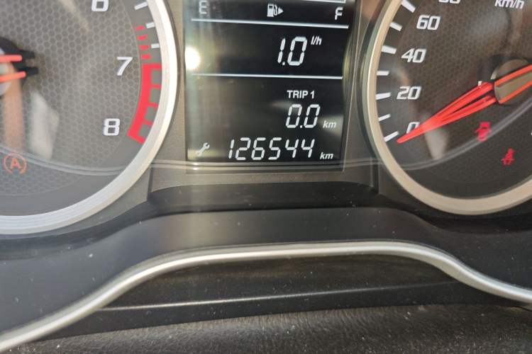 Used Bestune X40 2017 1.6L Manual Luxury Edition Odometer Close Up