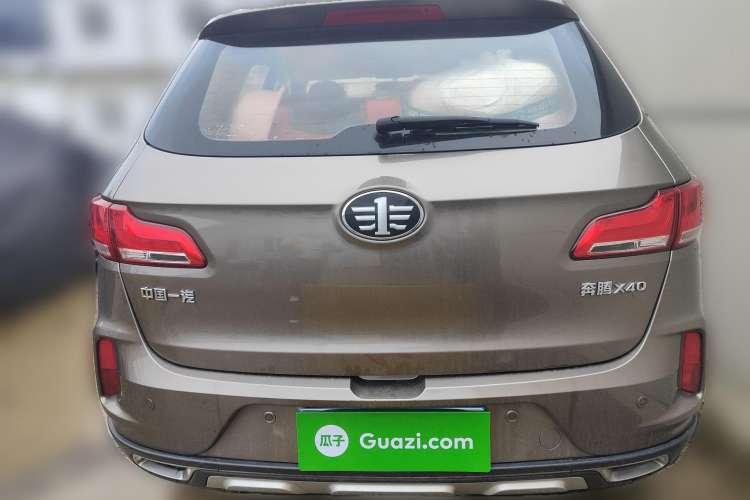 Used Bestune X40 2017 1.6L manual Comfort trim level Rear