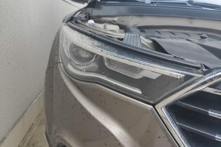 Used Bestune X40 2017 1.6L manual Comfort trim level Right Front Headlight