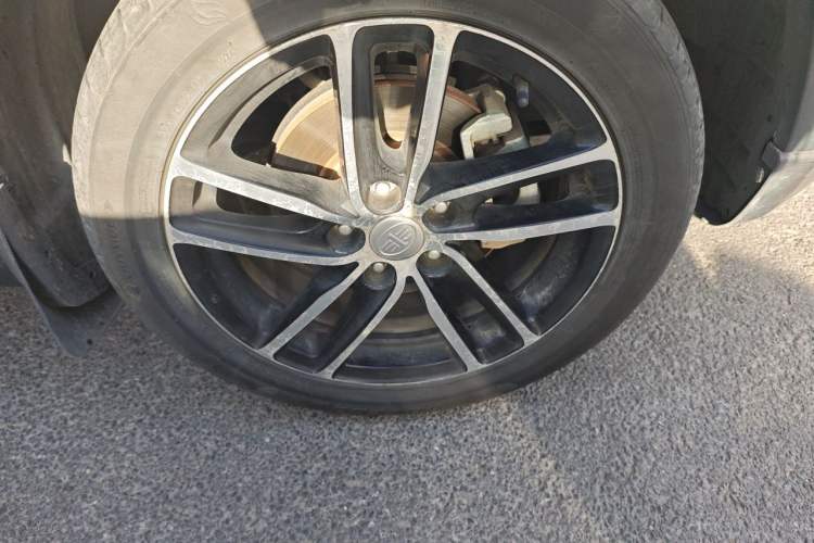 Used Bestune X40 2017 1.6L Manual Luxury Edition Right Front Wheel Hub