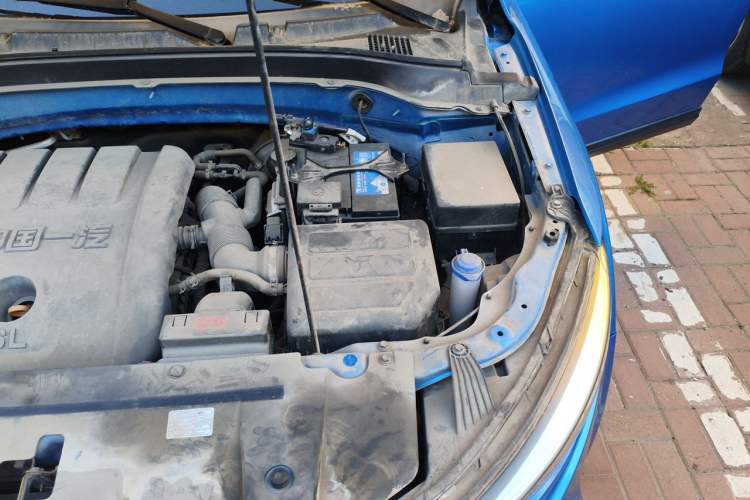 Used Bestune X40 2017 1.6L Automatic Prestige Edition Engine Bay Left