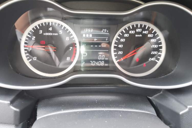 Used Bestune X40 2017 1.6L Automatic Luxury Model Odometer Close Up