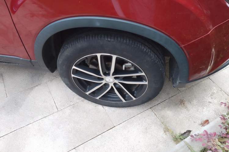 Used Bestune X40 2017 1.6L Automatic Luxury Model Right Front Wheel Hub