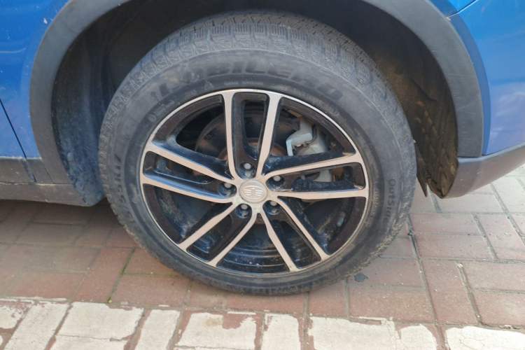 Used Bestune X40 2017 1.6L Automatic Prestige Edition Right Front Wheel Hub