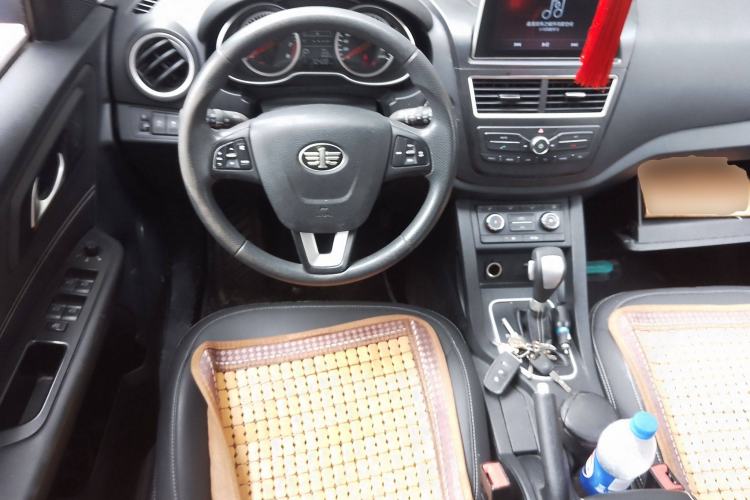 Used Bestune X40 2017 1.6L Automatic Luxury Model Steering Wheel