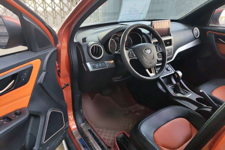 Used Bestune X40 2017 1.6L Automatic Prestige Edition Driver Seat