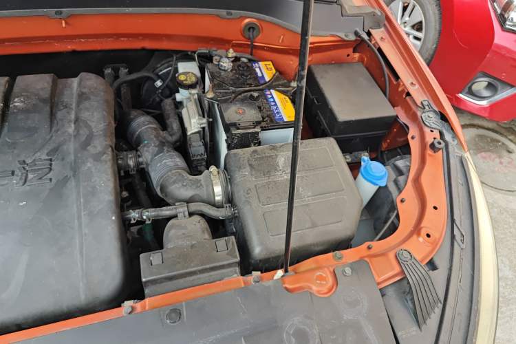 Used Bestune X40 2017 1.6L Manual Prestige Edition Engine Bay Left