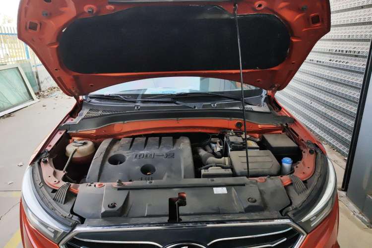 Used Bestune X40 2017 1.6L Automatic Prestige Edition Engine Bay