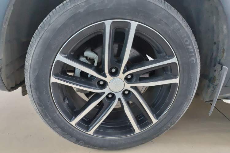 Used Bestune X40 2017 1.6L Automatic Prestige Edition Exterior 3