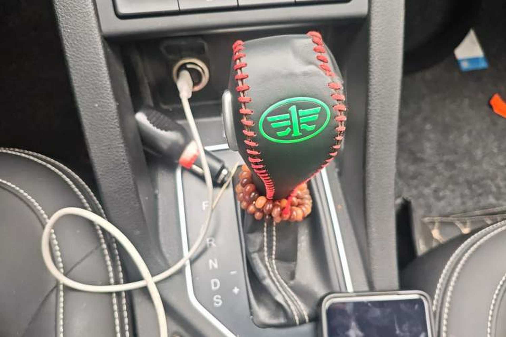 Used Bestune X40 2017 1.6L Automatic Luxury Model Gear Lever
