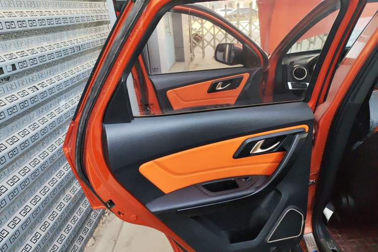 Used Bestune X40 2017 1.6L Automatic Prestige Edition Interior 5