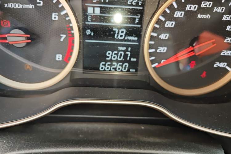 Used Bestune X40 2017 1.6L Manual Prestige Edition Odometer Close Up