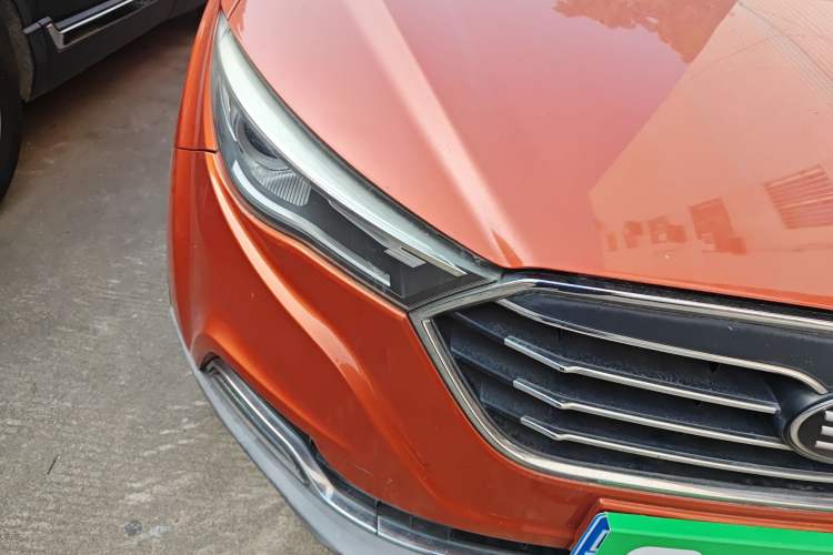 Used Bestune X40 2017 1.6L Manual Prestige Edition Right Front Headlight