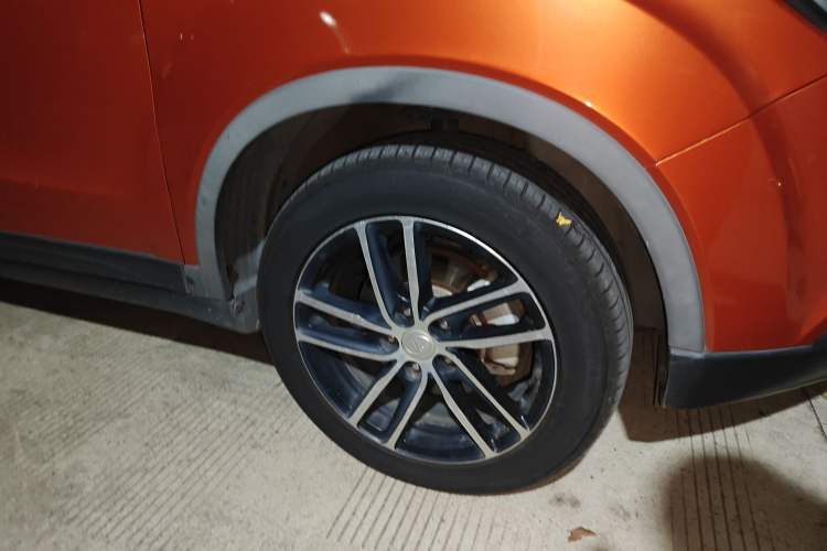 Used Bestune X40 2017 1.6L Automatic Prestige Edition Right Front Wheel Hub