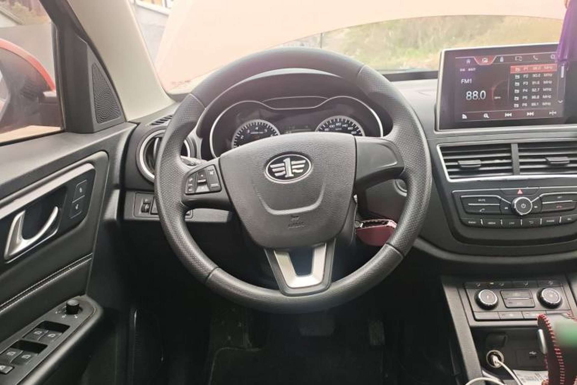 Used Bestune X40 2017 1.6L Automatic Luxury Model Steering Wheel