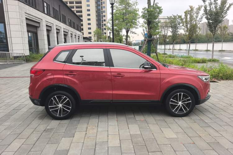 Used Bestune X40 2017 1.6L Automatic Luxury Model Exterior 2