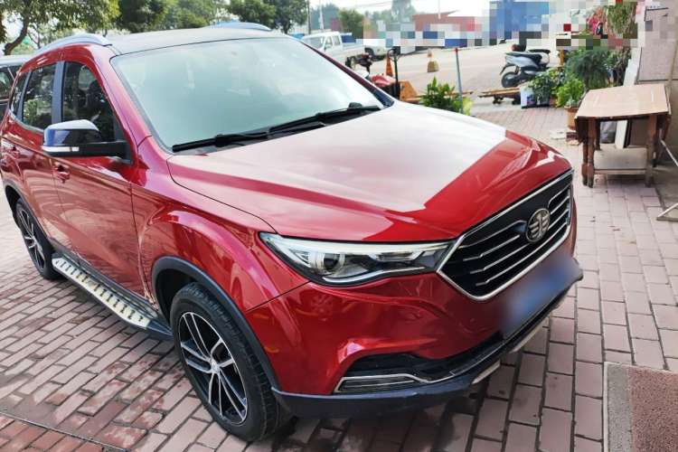 Used Bestune X40 2017 1.6L Automatic Prestige Edition Front Right 45 Deg