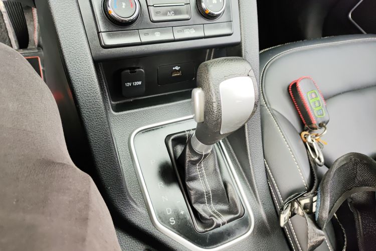Used Bestune X40 2017 1.6L Automatic Prestige Edition Gear Lever