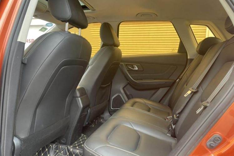 Used Bestune X40 2017 1.6L Automatic Luxury Model Interior 4