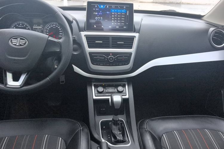 Used Bestune X40 2017 1.6L Automatic Luxury Model Interior 5