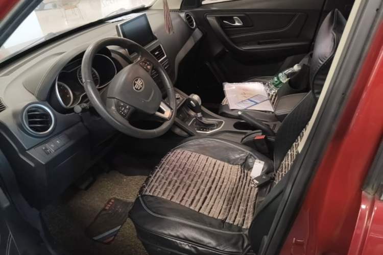 Used Bestune X40 2017 1.6L Automatic Prestige Edition Left Front Seat