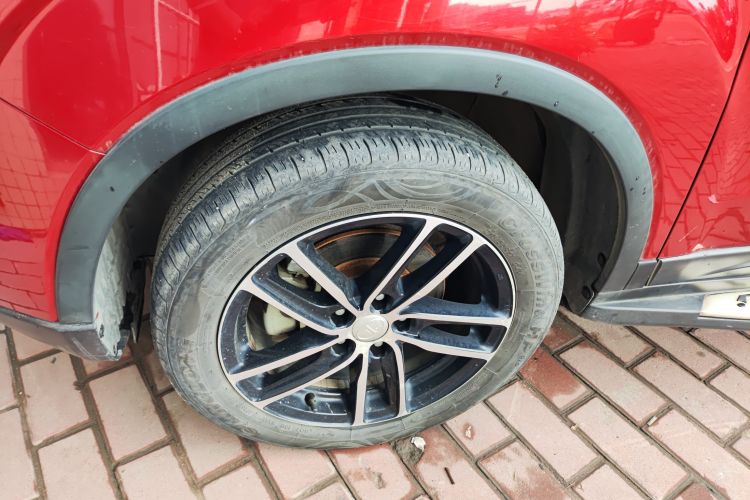 Used Bestune X40 2017 1.6L Automatic Prestige Edition Left Front Wheel Hub