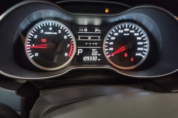 Used Bestune X40 2017 1.6L Automatic Prestige Edition Odometer Close Up