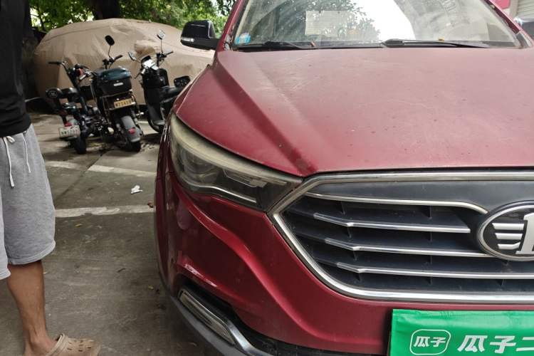 Used Bestune X40 2017 1.6L Automatic Luxury Model Right Front Headlight