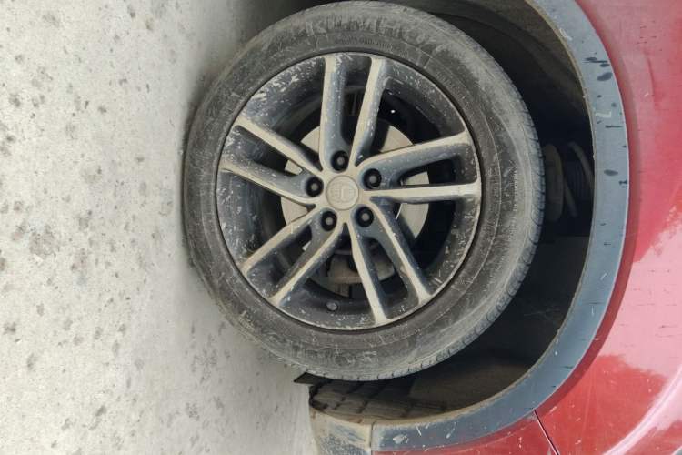 Used Bestune X40 2017 1.6L Automatic Prestige Edition Right Front Wheel Hub