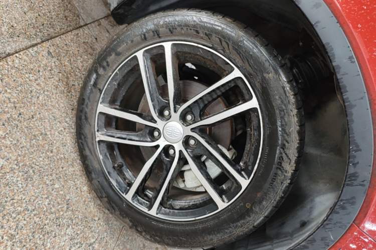 Used Bestune X40 2017 1.6L Automatic Luxury Model Right Front Wheel Hub