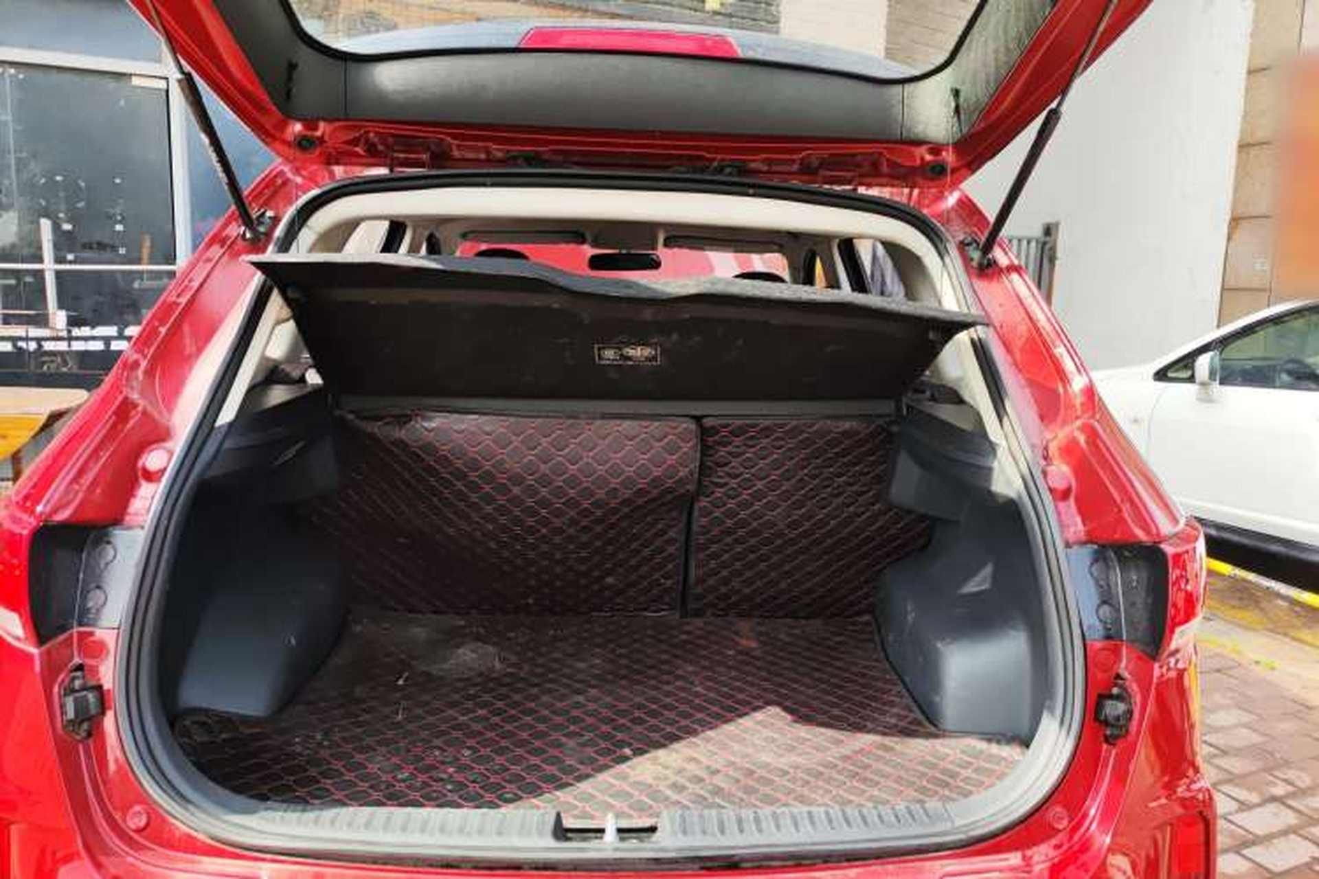 Used Bestune X40 2017 1.6L Automatic Prestige Edition Trunk