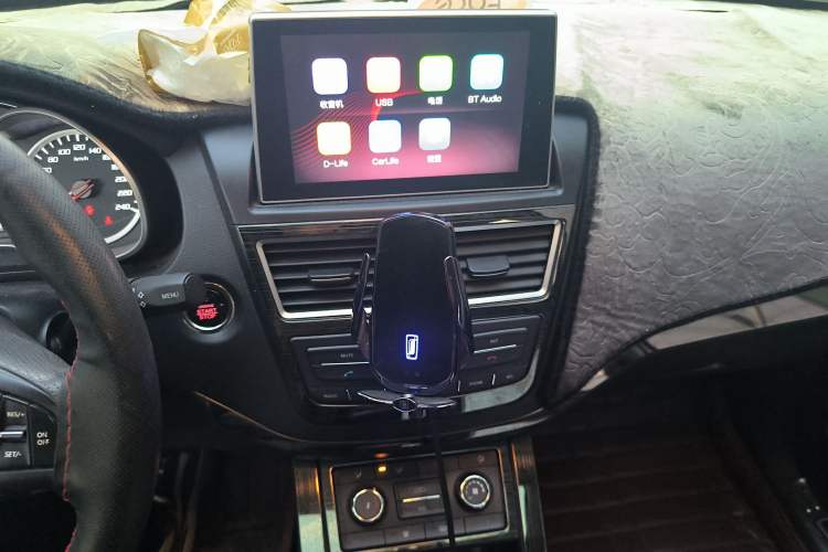 Used Bestune X40 2017 1.6L Automatic Prestige Edition Audio And AC Panel