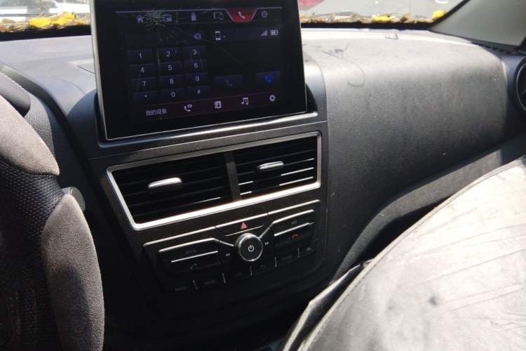 Used Bestune X40 2017 1.6L Manual Luxury Edition Audio And AC Panel