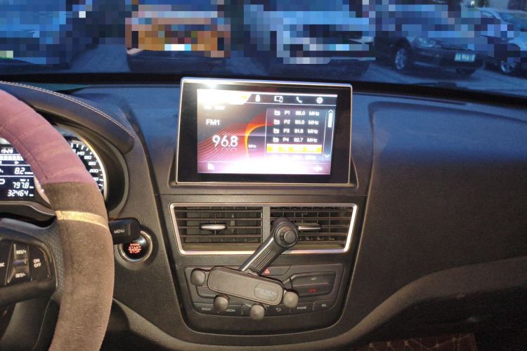 Used Bestune X40 2017 1.6L Automatic Connected Smart Cool Edition Audio And AC Panel
