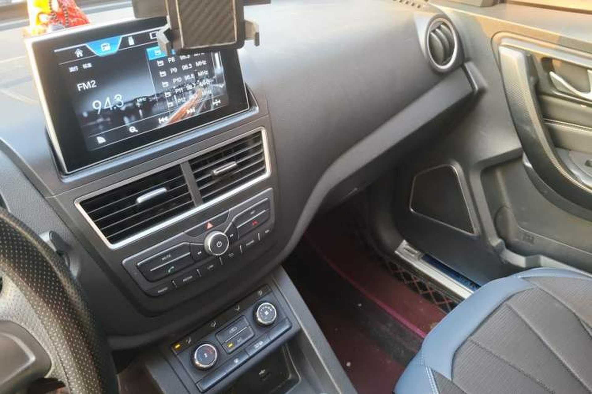 Used Bestune X40 2017 1.6L Manual Luxury Edition Audio And AC Panel