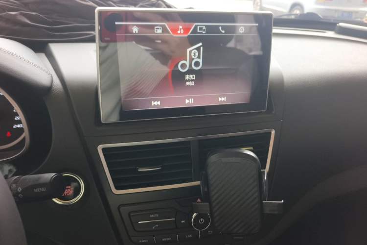 Used Bestune X40 2017 1.6L Manual Prestige Edition Audio And AC Panel
