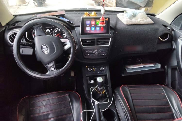 Used Bestune X40 2017 1.6L Manual Luxury Edition Center Console