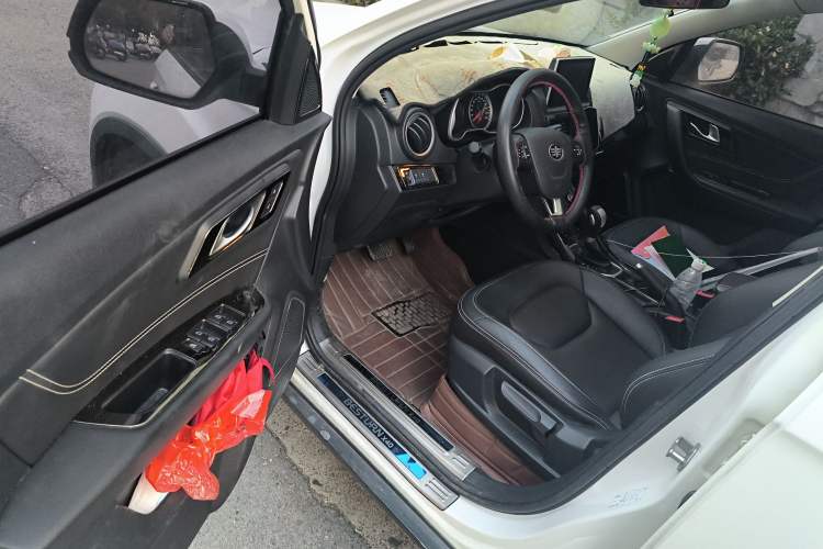 Used Bestune X40 2017 1.6L Automatic Prestige Edition Driver Seat