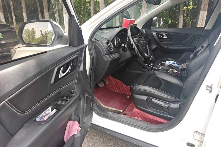 Used Bestune X40 2017 1.6L Automatic Connected Smart Cool Edition Driver Seat