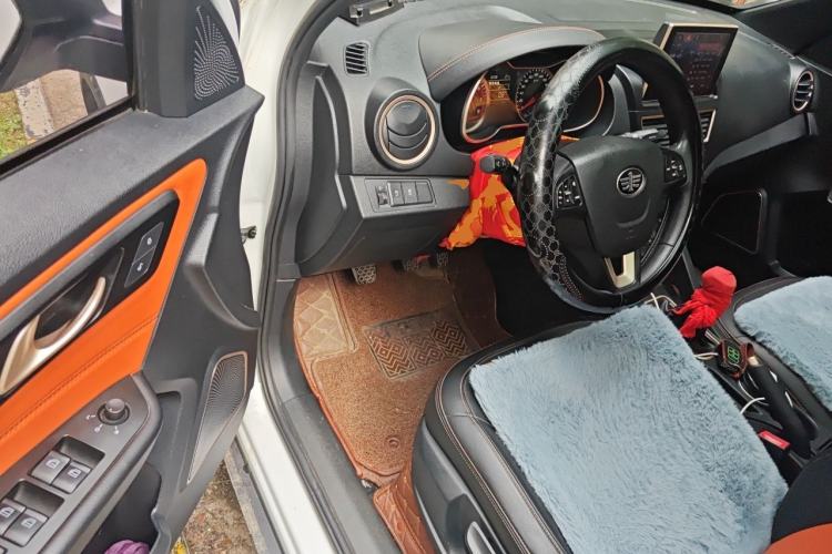 Used Bestune X40 2017 1.6L Manual Prestige Edition Driver Seat