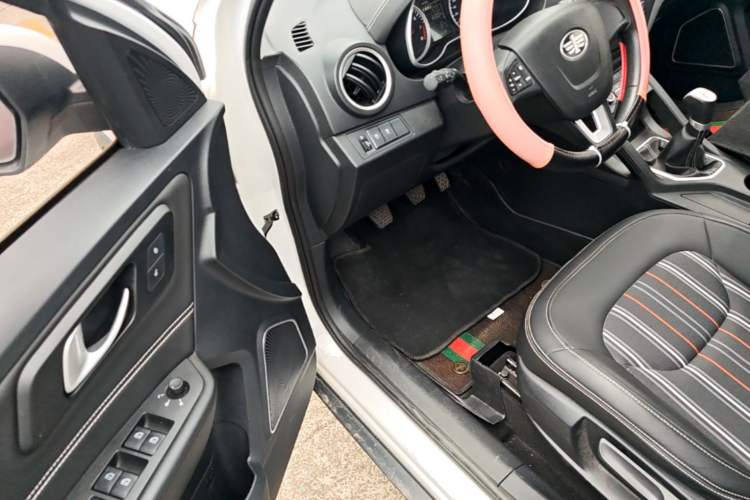 Used Bestune X40 2017 1.6L Manual Luxury Edition Driver Seat