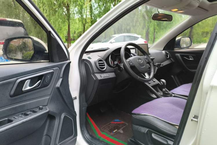 Used Bestune X40 2017 1.6L Automatic Prestige Edition Driver Seat