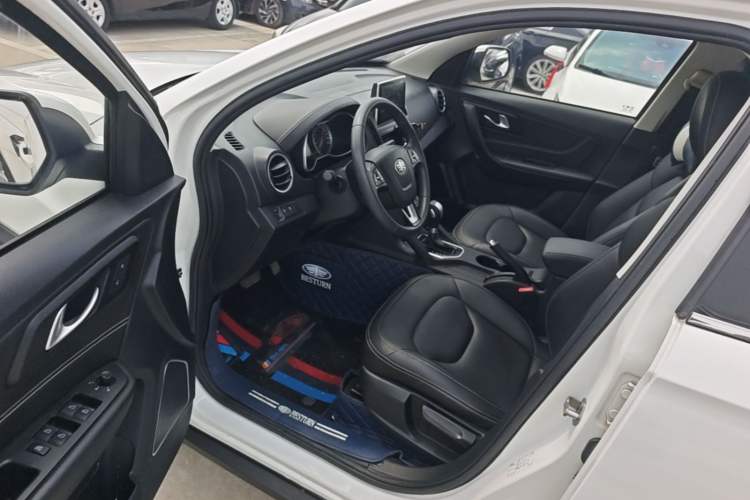 Used Bestune X40 2017 1.6L Automatic Prestige Edition Driver Seat